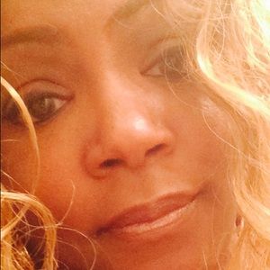 Meet your Posher, Nadine